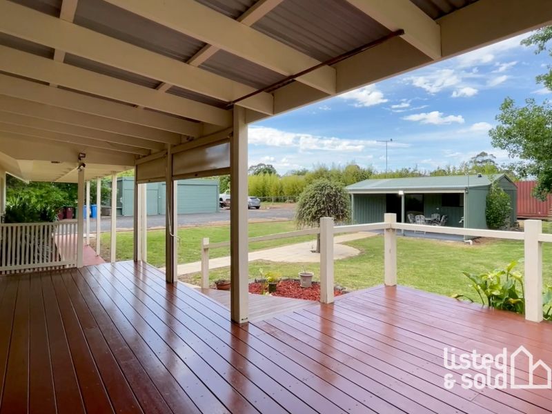 18 Dee Wy Road, NARRE WARREN SOUTH, VIC 3805 Australia